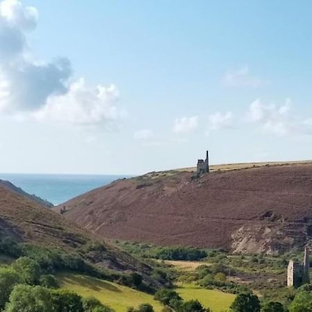 Newly Renovated Characterful Cottage, Wheal Rose Scorrier Buitenkant foto