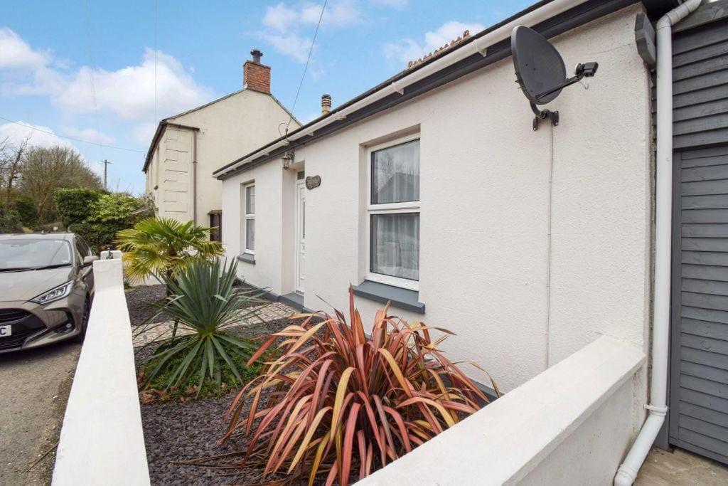 Newly Renovated Characterful Cottage, Wheal Rose Scorrier Buitenkant foto